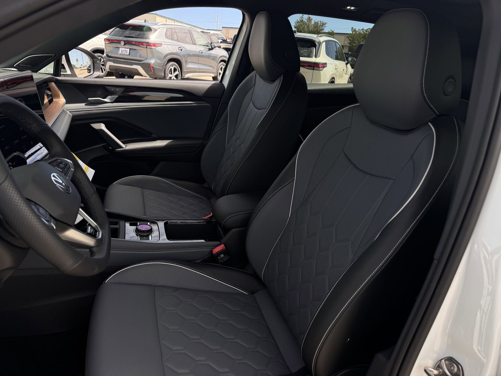 2026 Volkswagen Tiguan 2.0T SEL R-Line Turbo