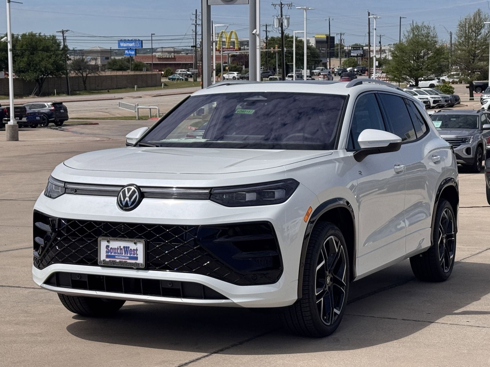 2026 Volkswagen Tiguan 2.0T SEL R-Line Turbo