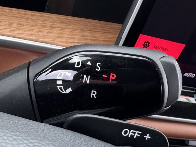 2026 Volkswagen Tiguan 2.0T SEL R-Line