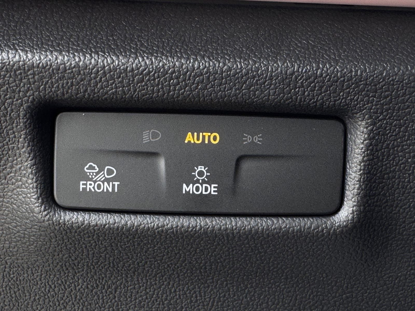 2026 Volkswagen Tiguan 2.0T SEL R-Line