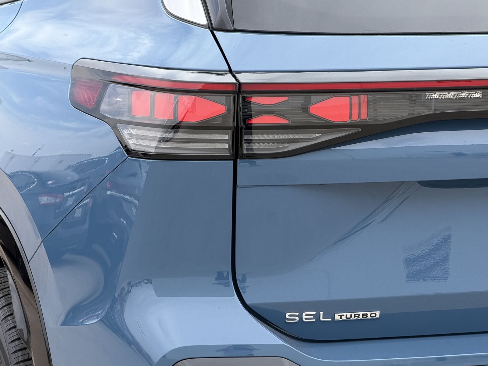 2026 Volkswagen Tiguan 2.0T SEL R-Line Turbo