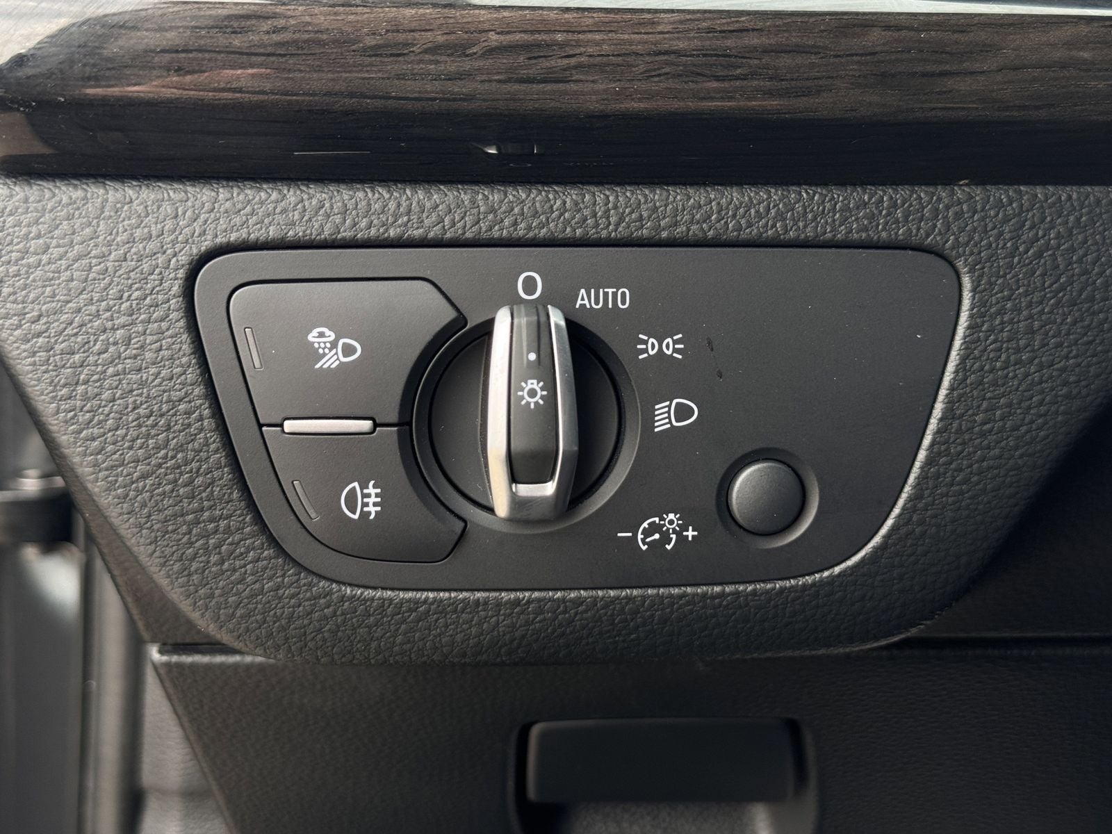 2020 Audi Q5 45 Premium Plus quattro