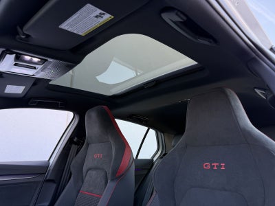 2026 Volkswagen Golf GTI 2.0T SE