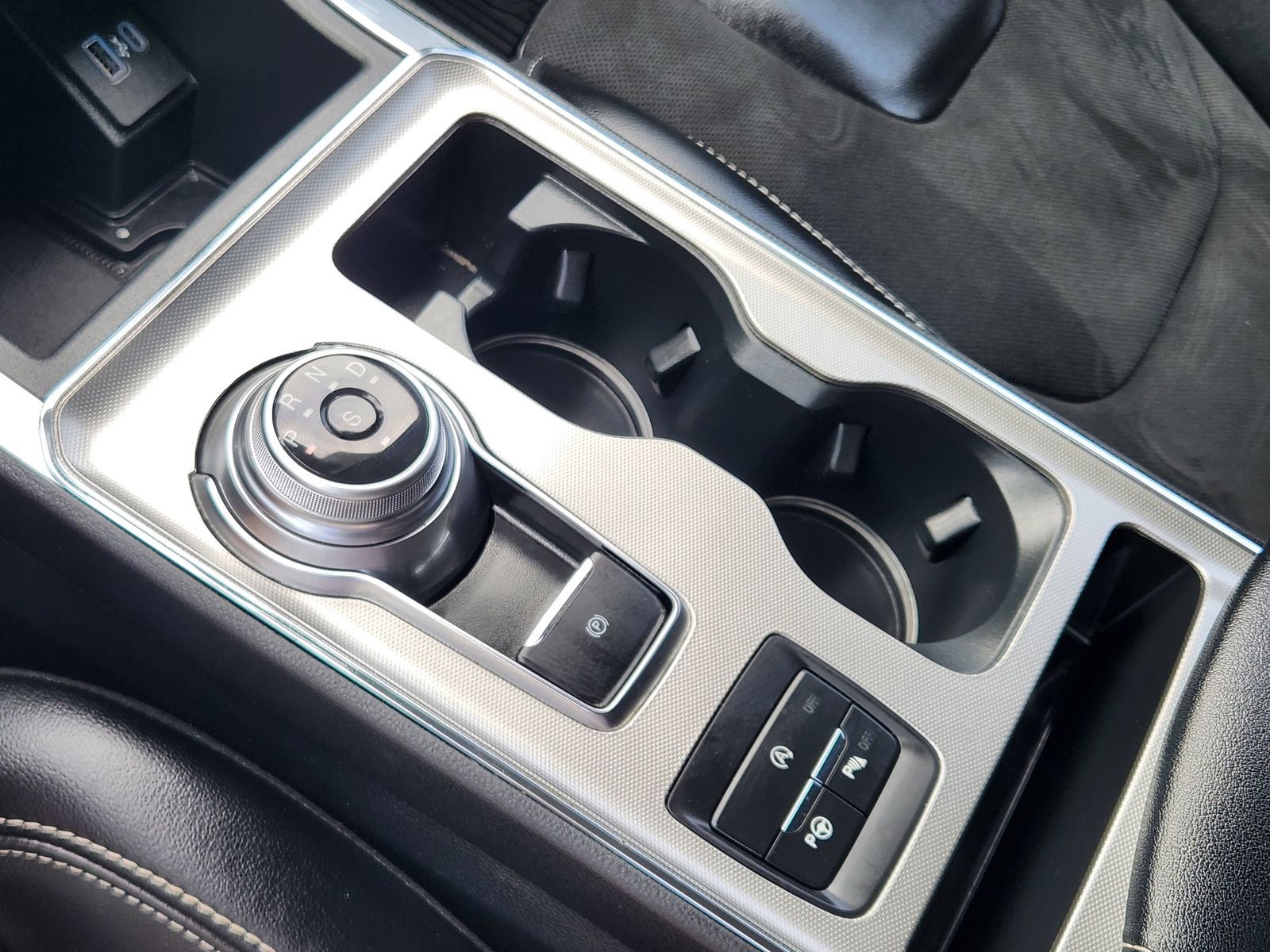2022 Ford Edge ST