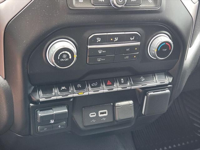 2023 Chevrolet Silverado 1500 4WD Crew Cab Standard Bed Custom Trail Boss