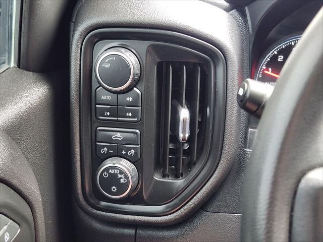 2023 Chevrolet Silverado 1500 4WD Crew Cab Standard Bed Custom Trail Boss