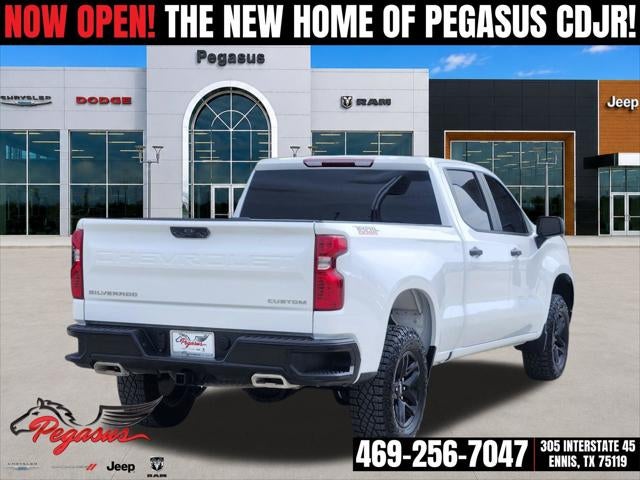 2023 Chevrolet Silverado 1500 4WD Crew Cab Standard Bed Custom Trail Boss