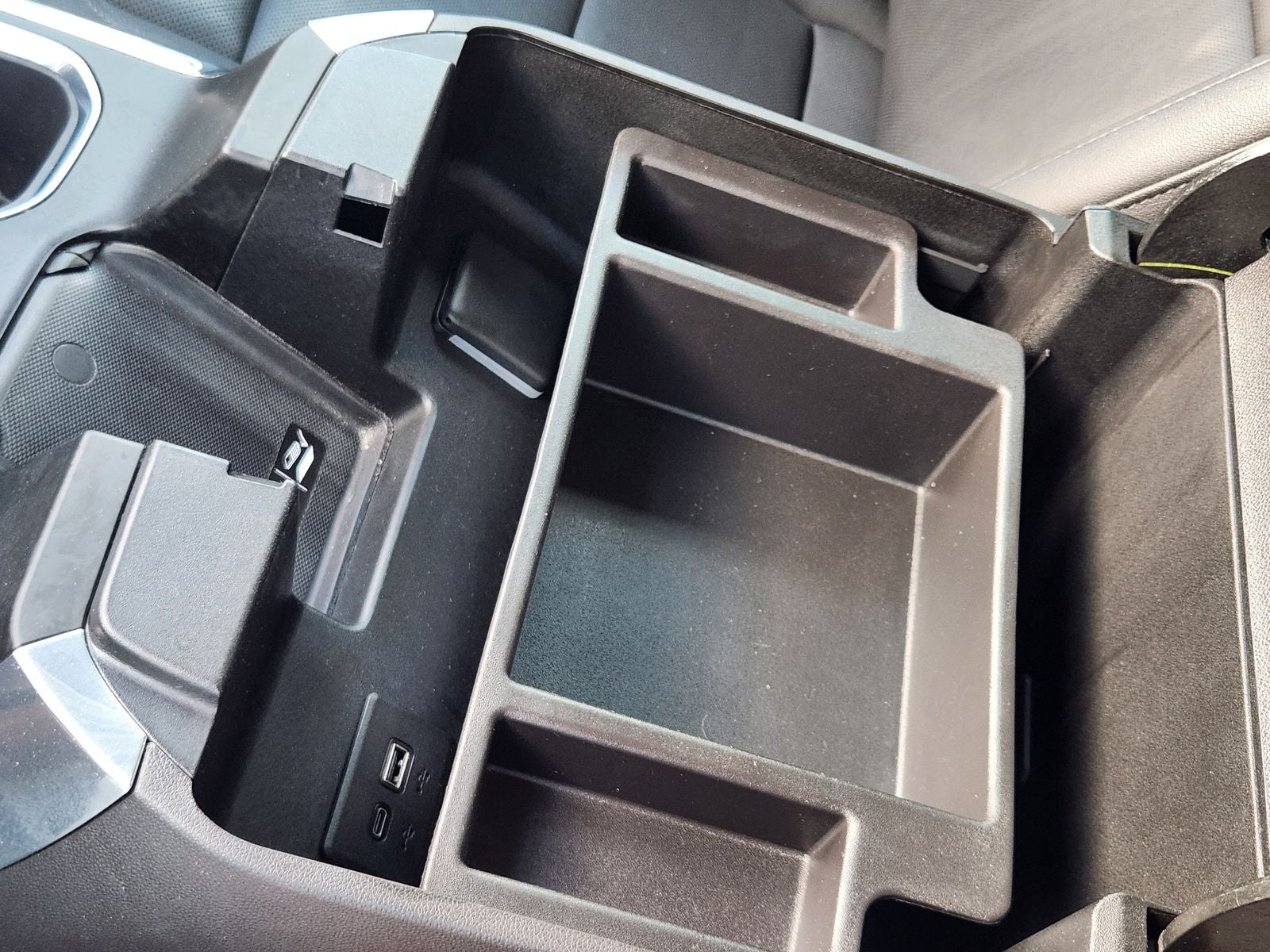 2024 GMC Sierra 1500 2WD Crew Cab Short Box SLT