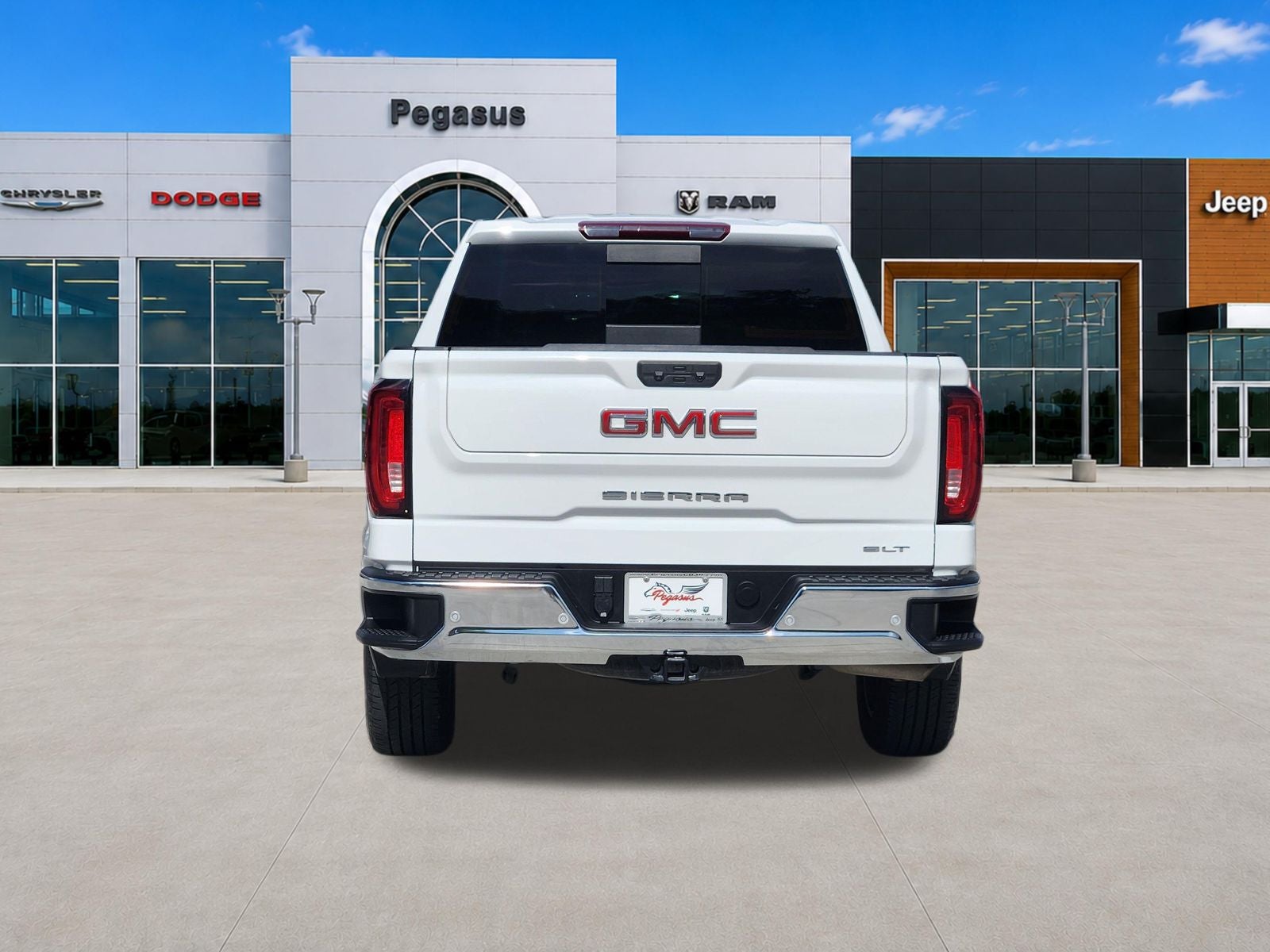 2024 GMC Sierra 1500 2WD Crew Cab Short Box SLT