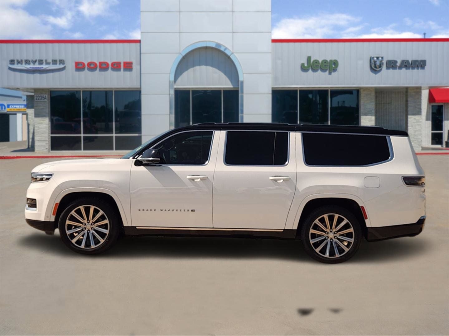 2023 Jeep Grand Wagoneer L Series II 4x4