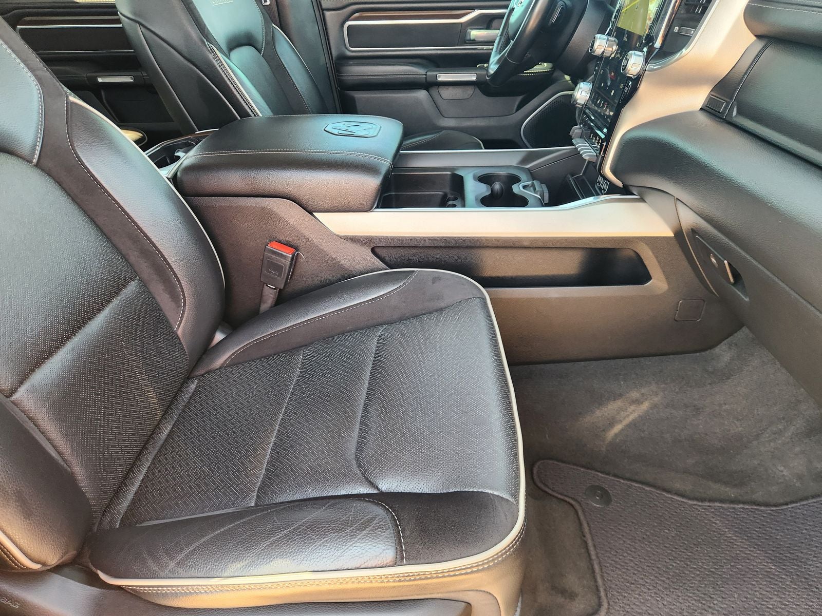 2021 RAM Ram 1500 Laramie Crew Cab 4x2 5'7' Box