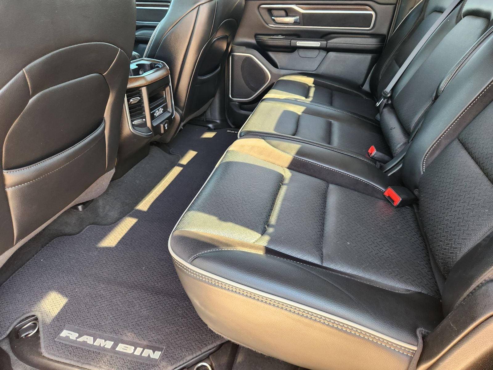 2021 RAM Ram 1500 Laramie Crew Cab 4x2 5'7' Box