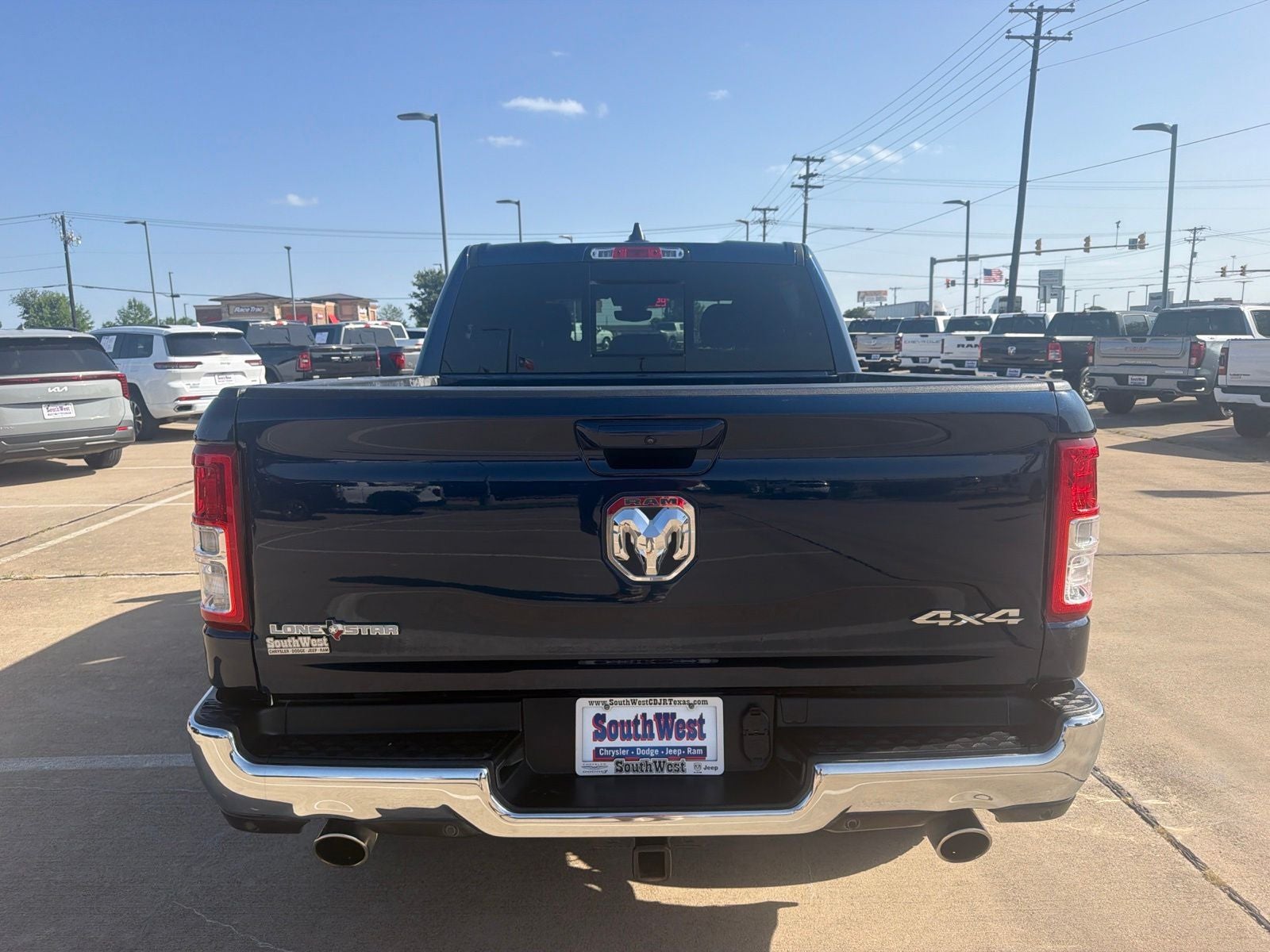 2022 RAM Ram 1500 Lone Star Crew Cab 4x4 5'7' Box