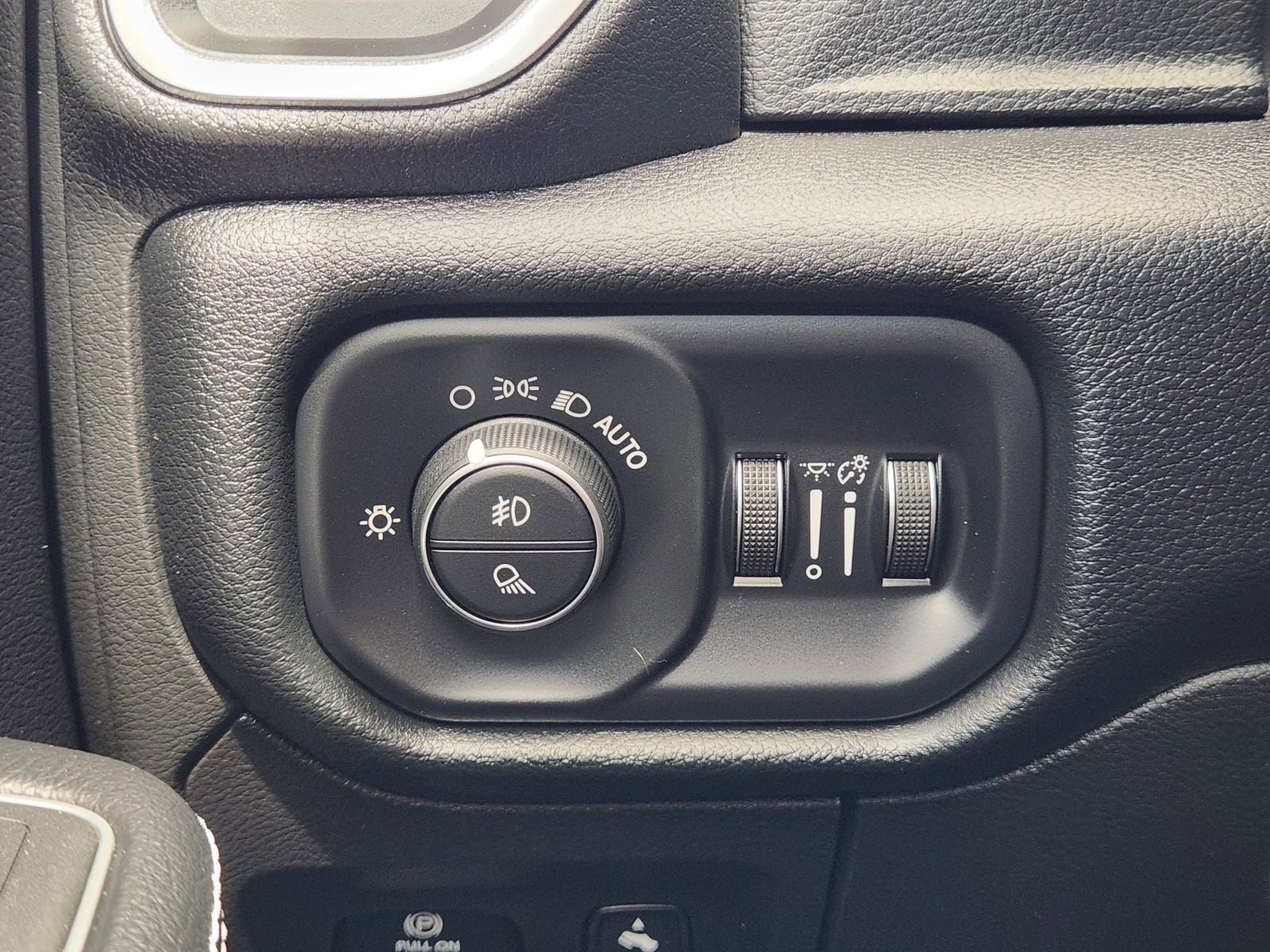 2022 RAM Ram 1500 Laramie Crew Cab 4x4 5'7' Box