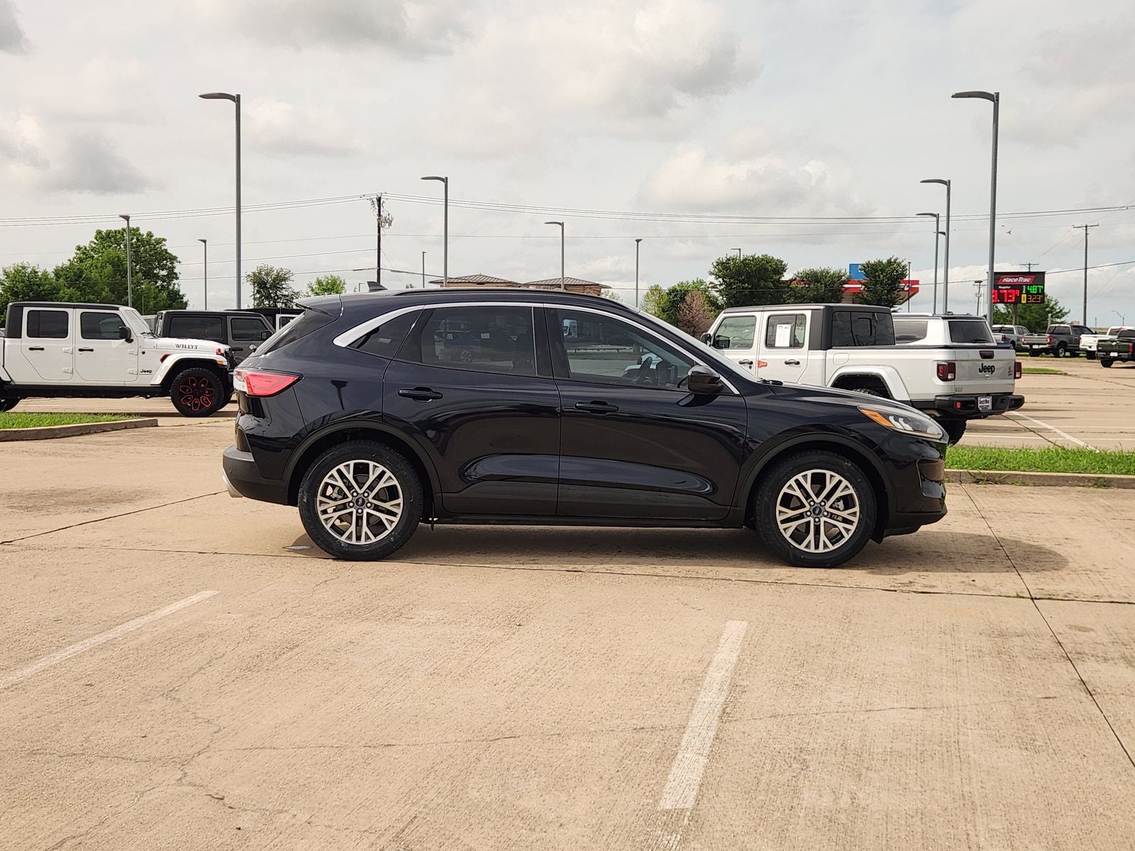 2021 Ford Escape SEL