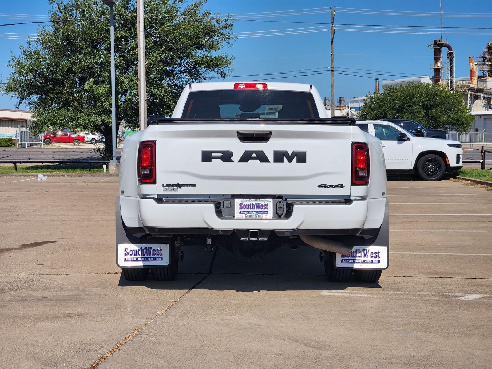 2026 RAM Ram 3500 Lone Star Crew Cab 4x4 8' Box