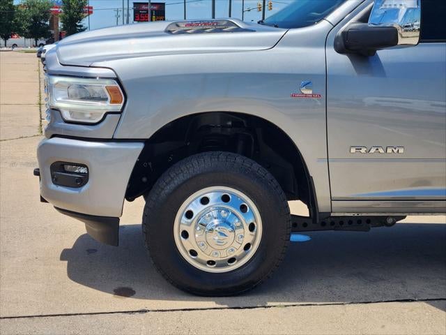 2024 RAM Ram 3500 Laramie Crew Cab 4x4 8' Box