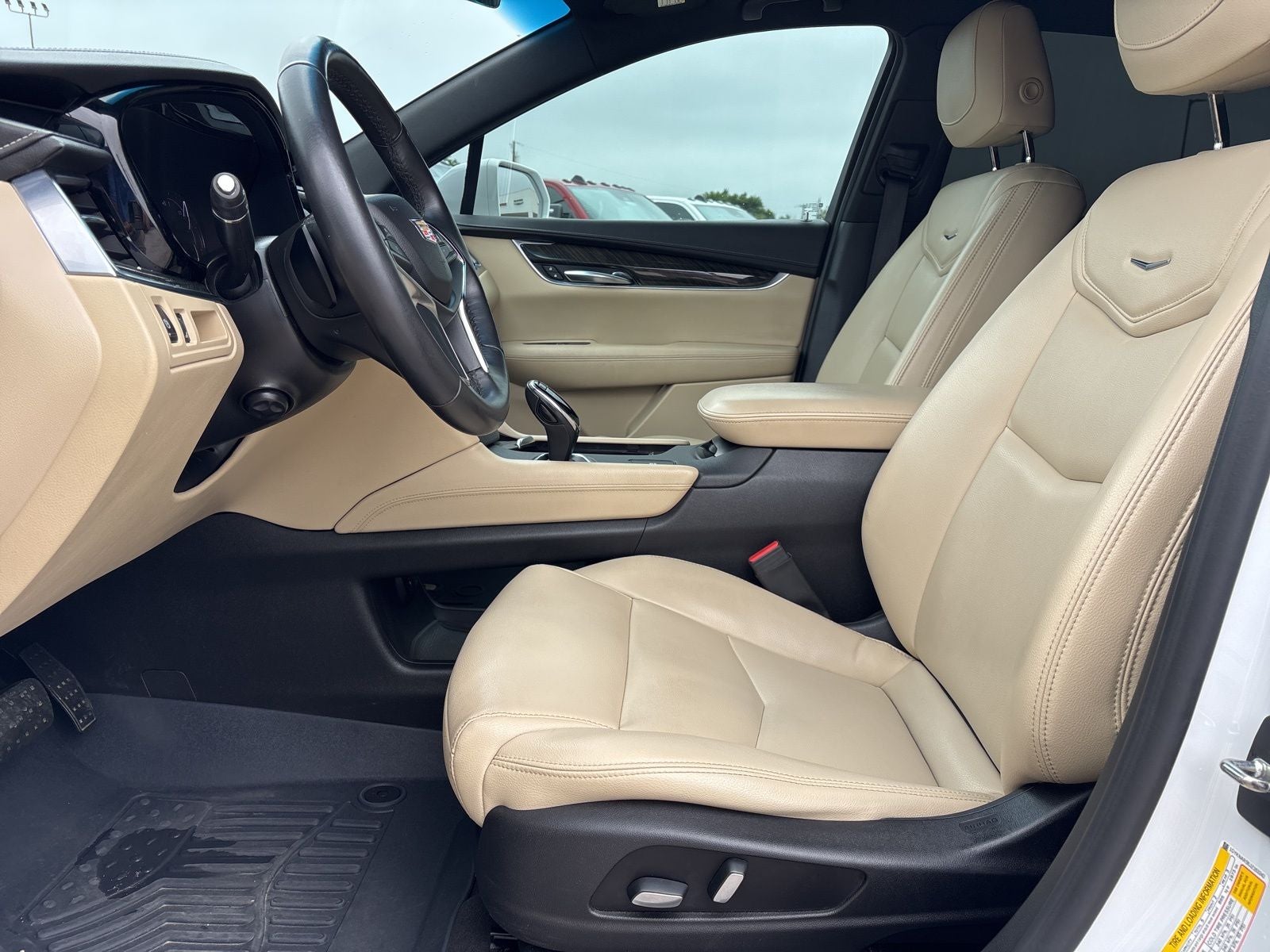2018 Cadillac XT5 Standard