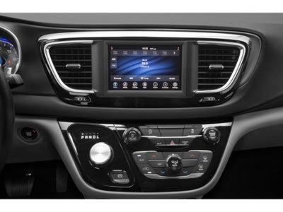 2020 Chrysler Voyager LX