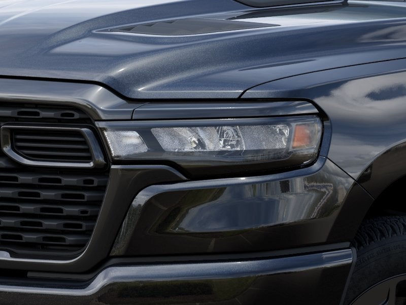 2026 RAM Ram 1500 Express Crew Cab 4x4 5'7' Box