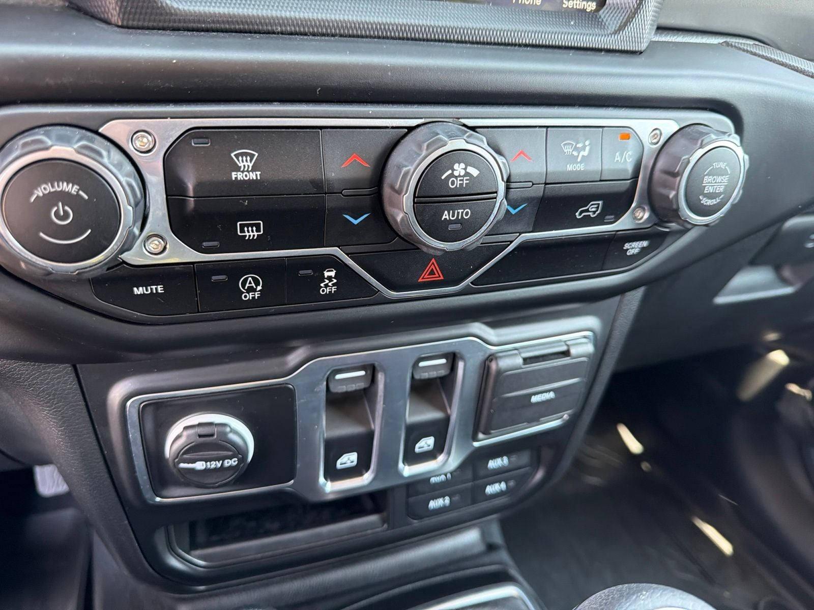 2023 Jeep Wrangler 2-Door Willys 4x4