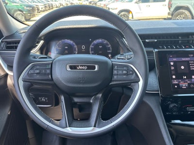 2023 Jeep Grand Cherokee Laredo X 4x4