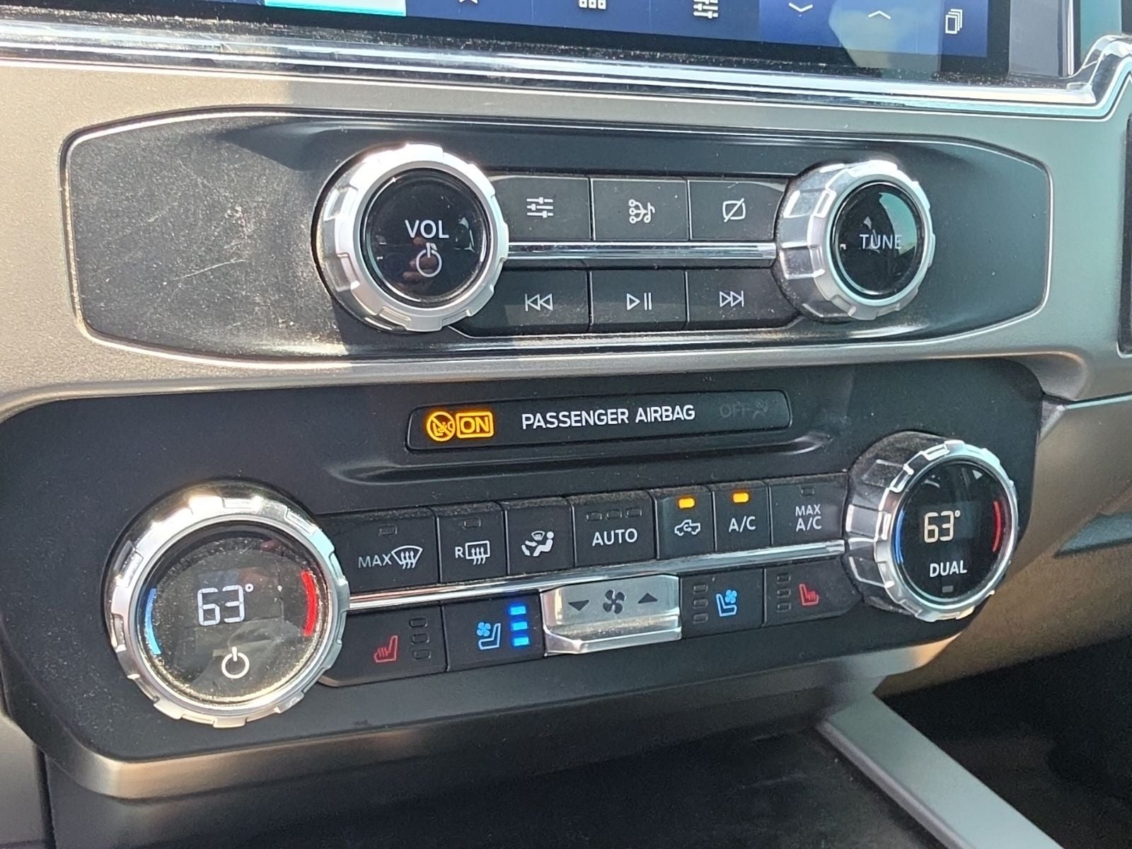 2022 Ford F-350 LARIAT