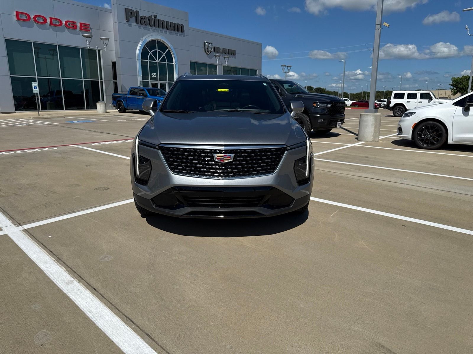 2025 Cadillac XT4 FWD Premium Luxury