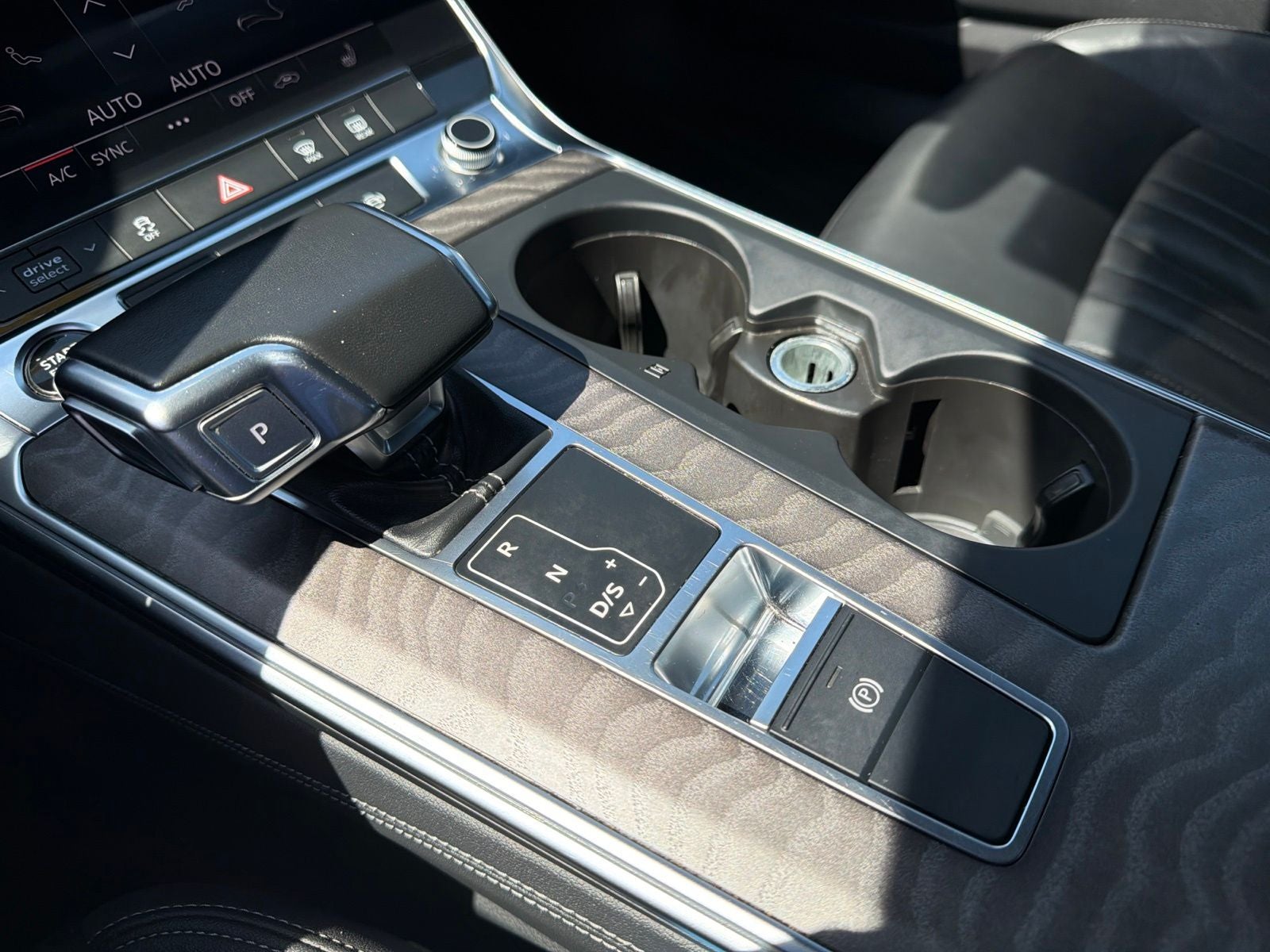 2024 Audi A6 Sedan Premium Plus 45 TFSI quattro S tronic