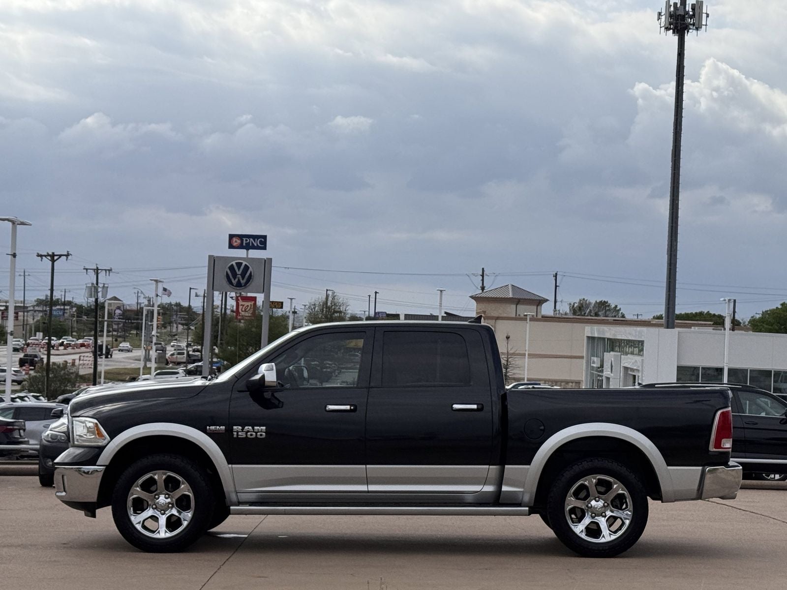 2017 RAM 1500 Laramie