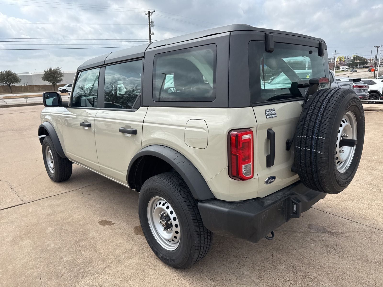 2025 Ford Bronco Base