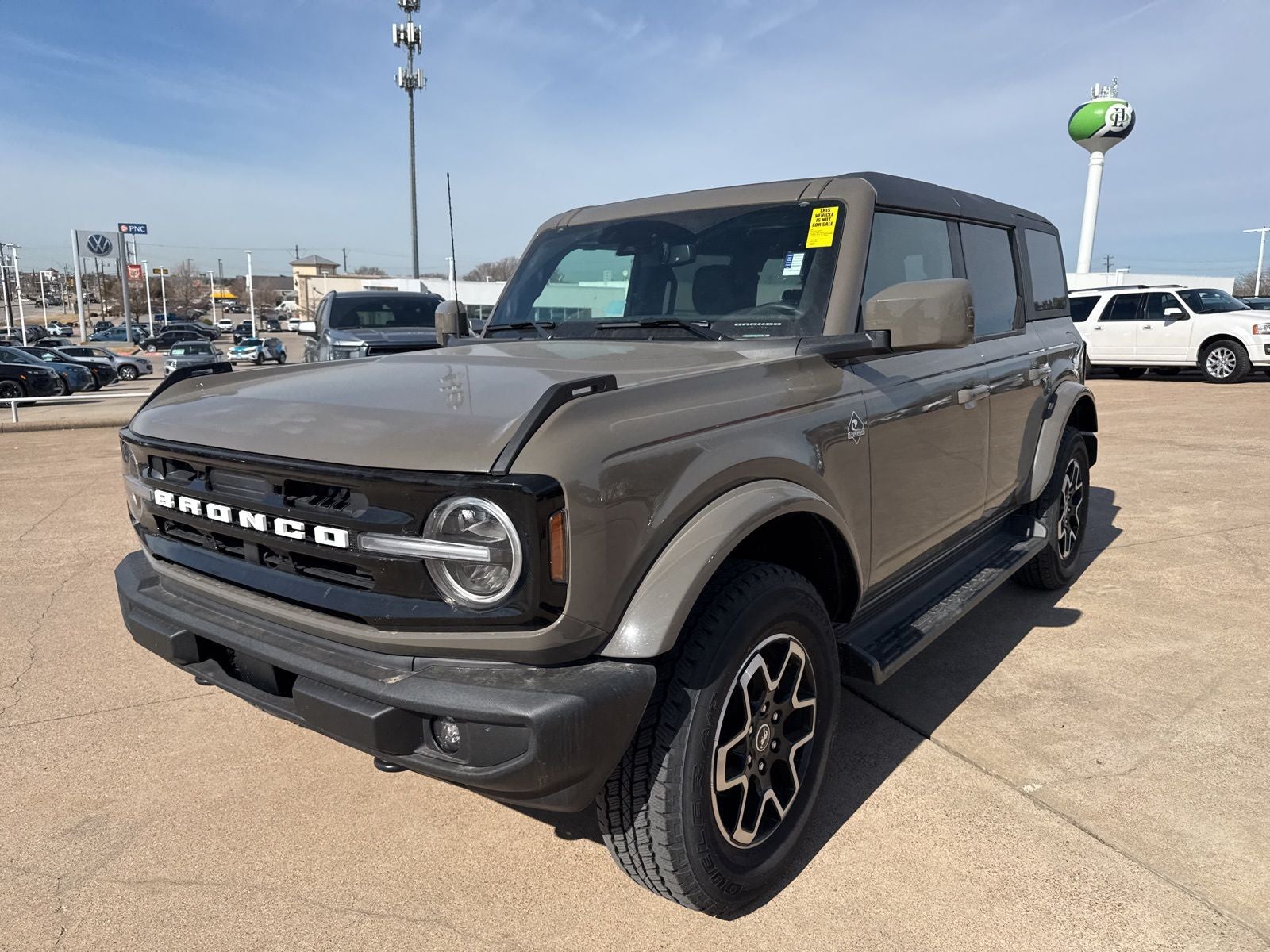 2025 Ford Bronco Outer Banks