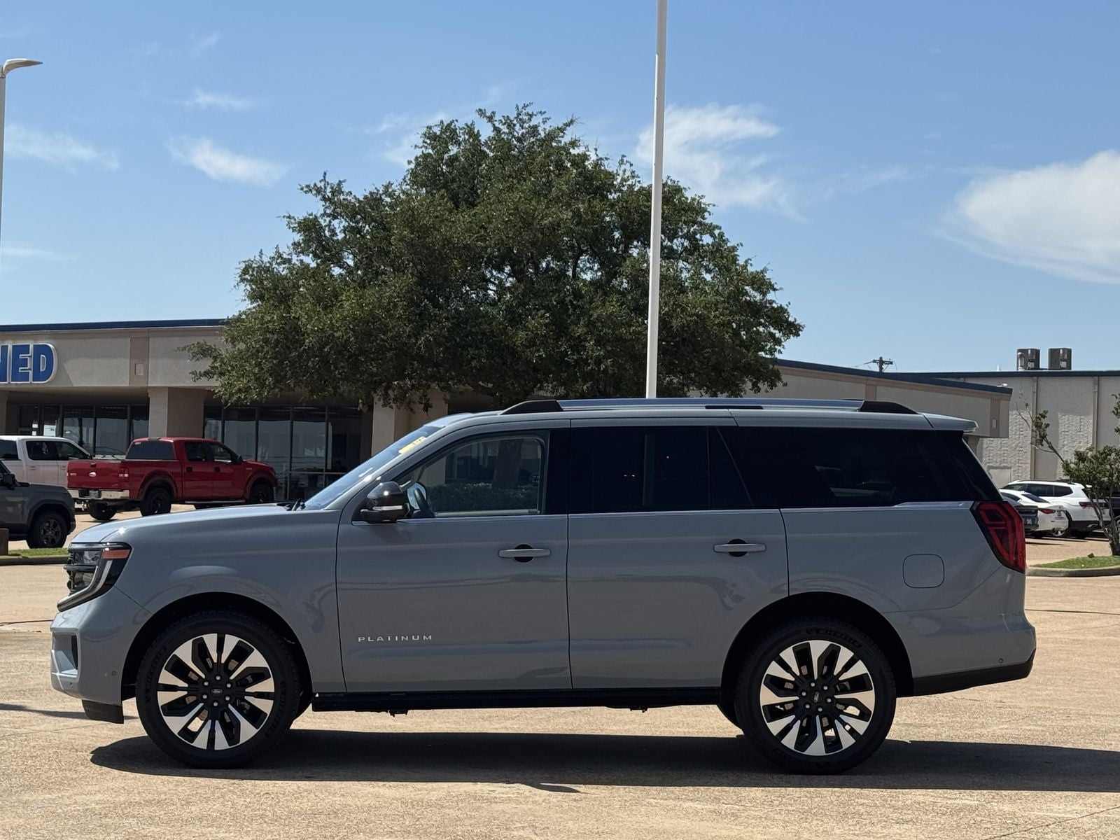 2025 Ford Expedition Platinum
