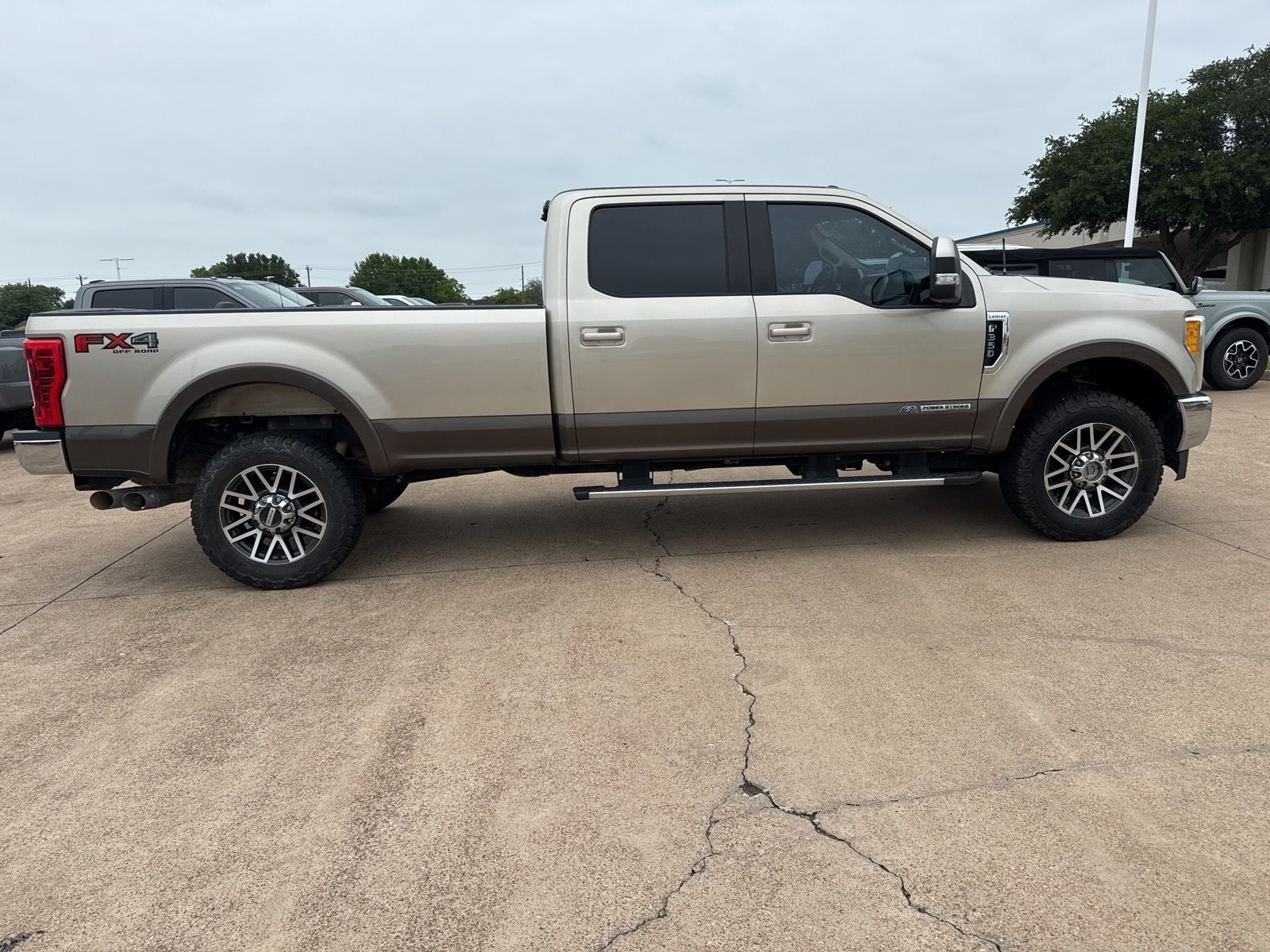 2017 Ford F-350SD Lariat