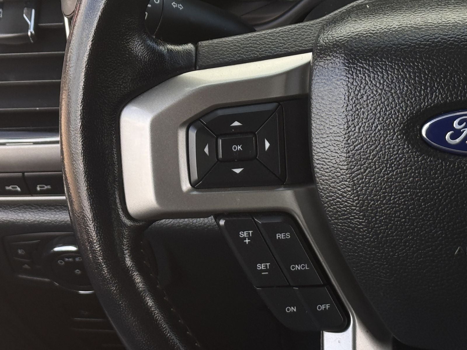 2022 Ford F-350SD Lariat