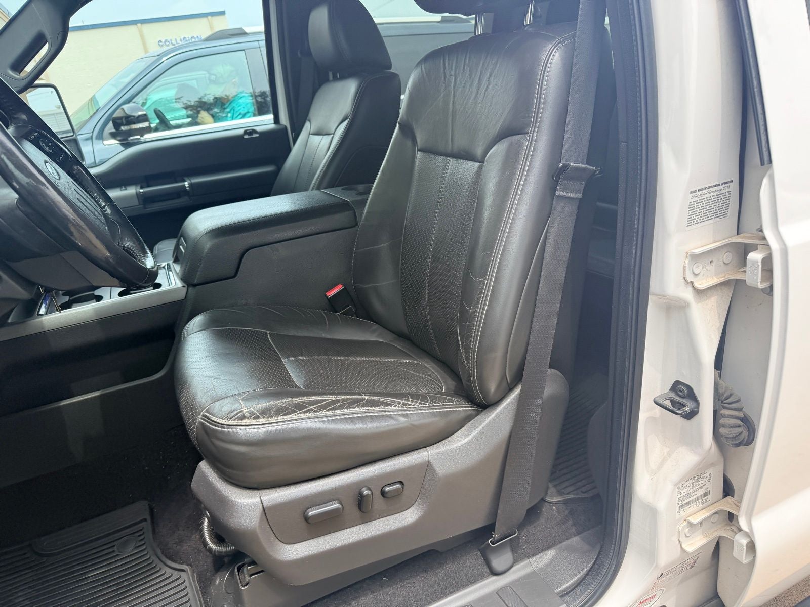 2011 Ford F-350SD Lariat DRW