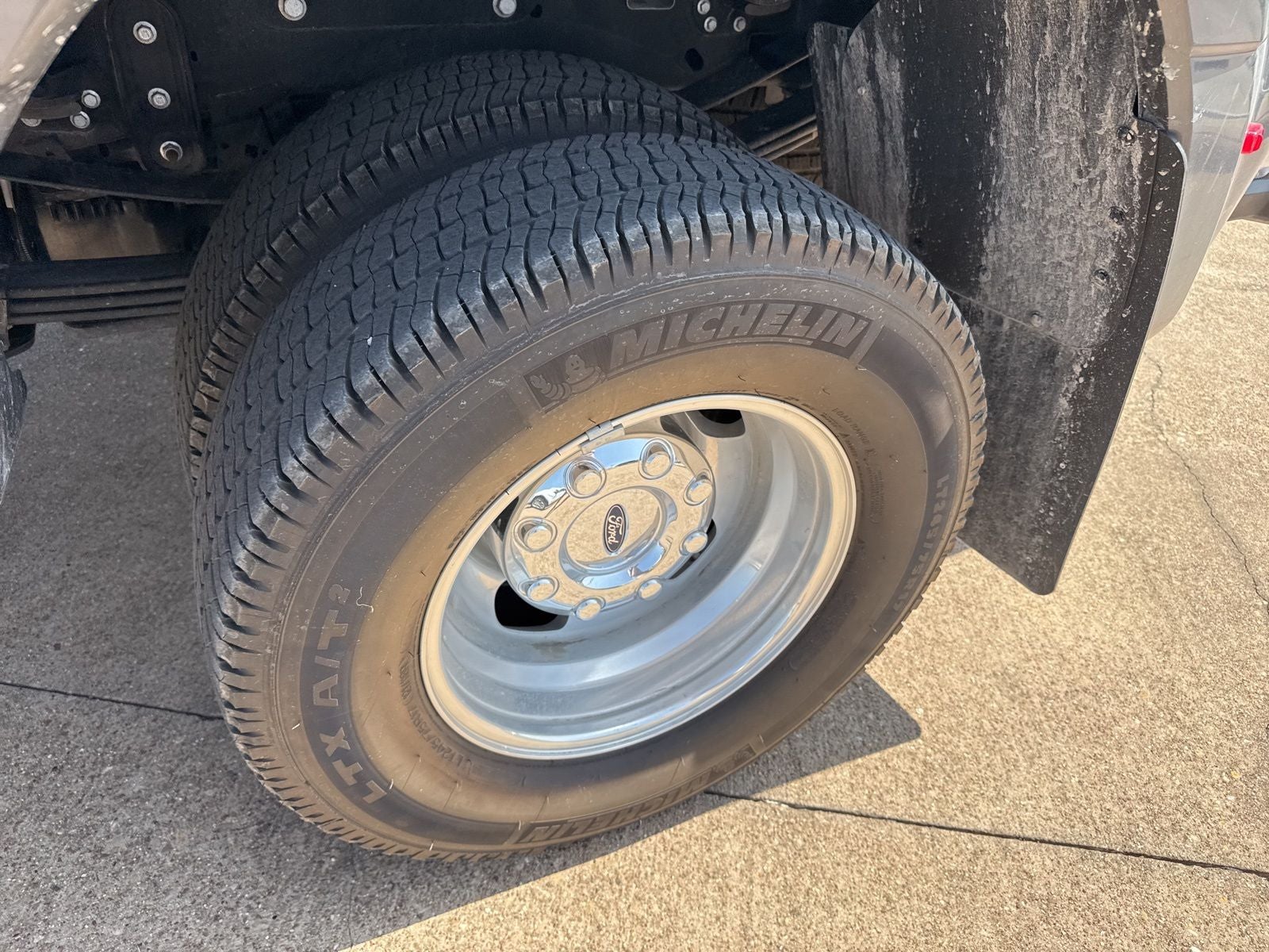 2024 Ford F-350SD Lariat DRW