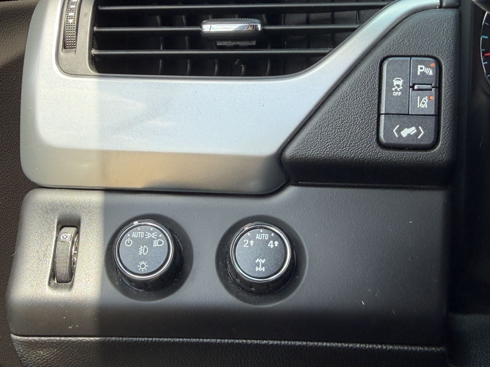 2015 Chevrolet Suburban LTZ