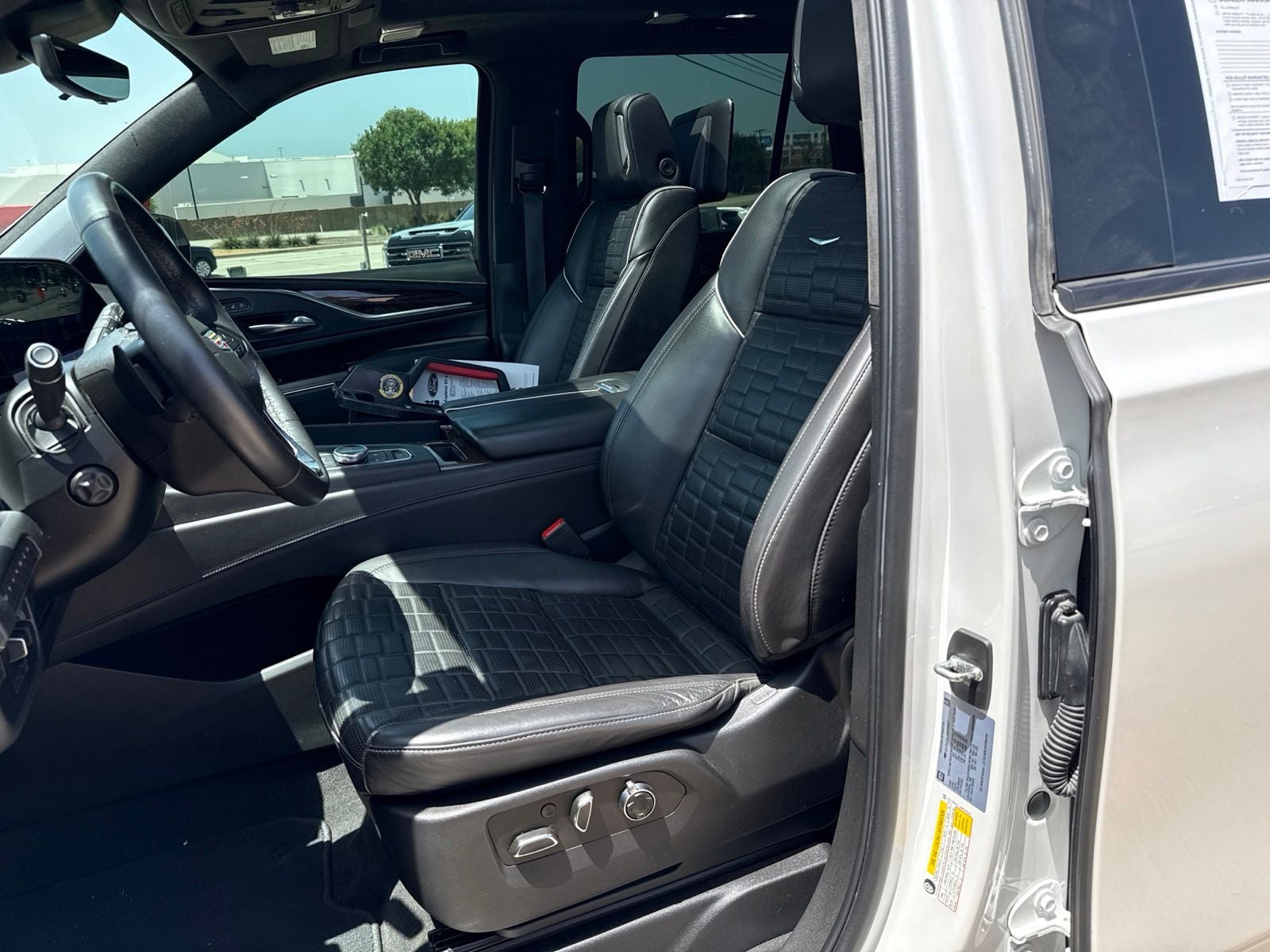 2022 Cadillac Escalade Sport Platinum