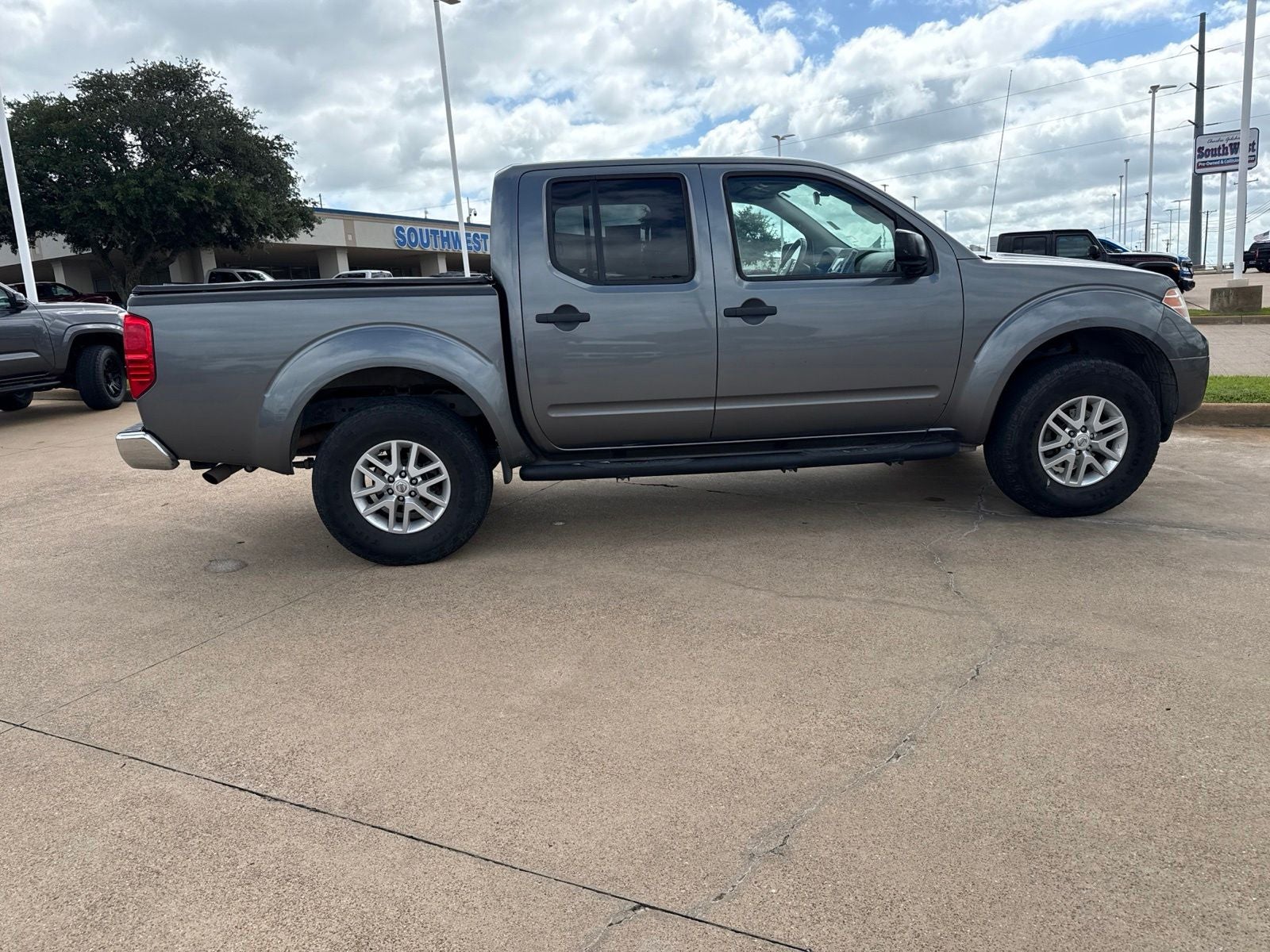 2017 Nissan Frontier SV
