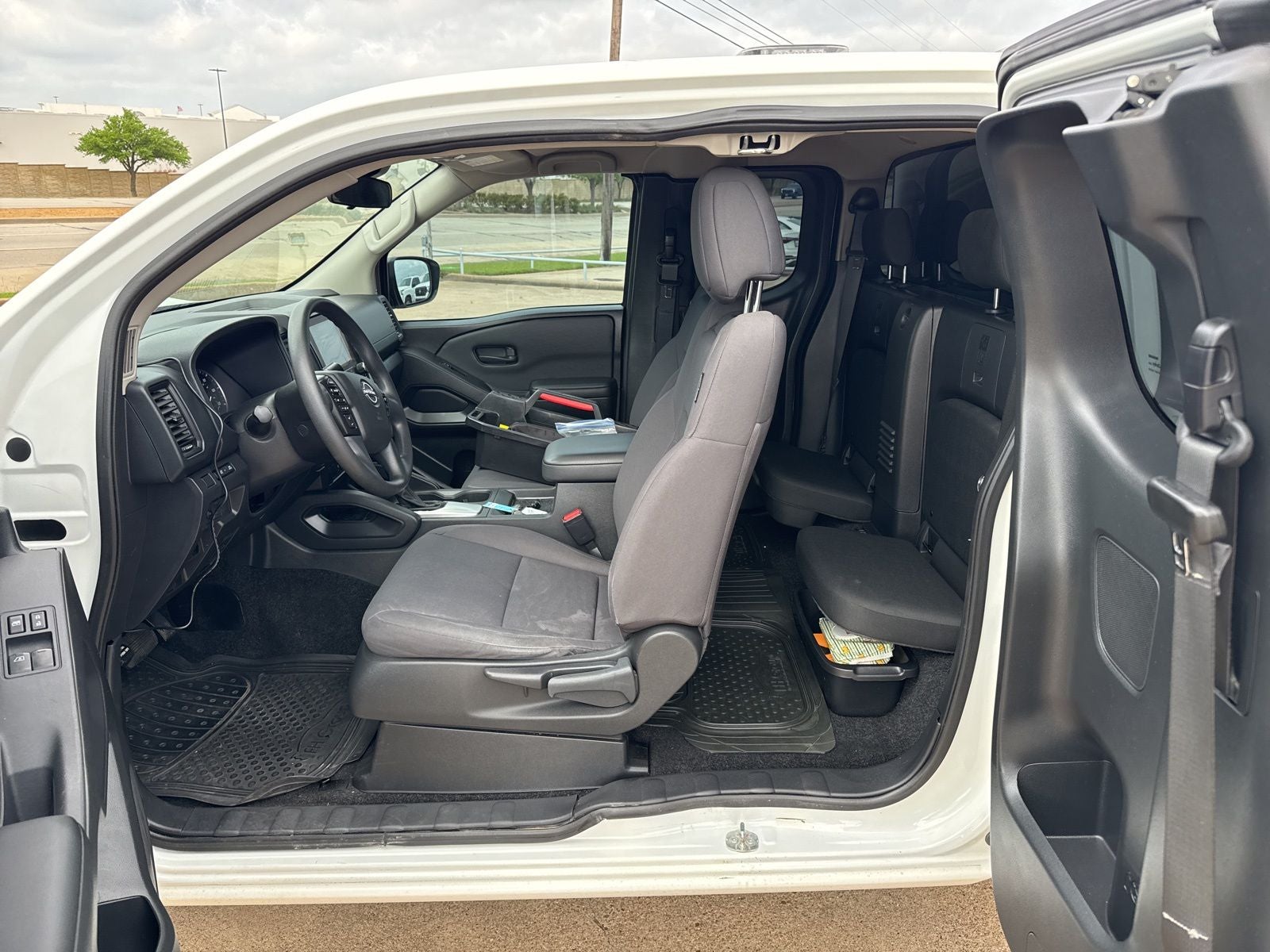 2023 Nissan Frontier S