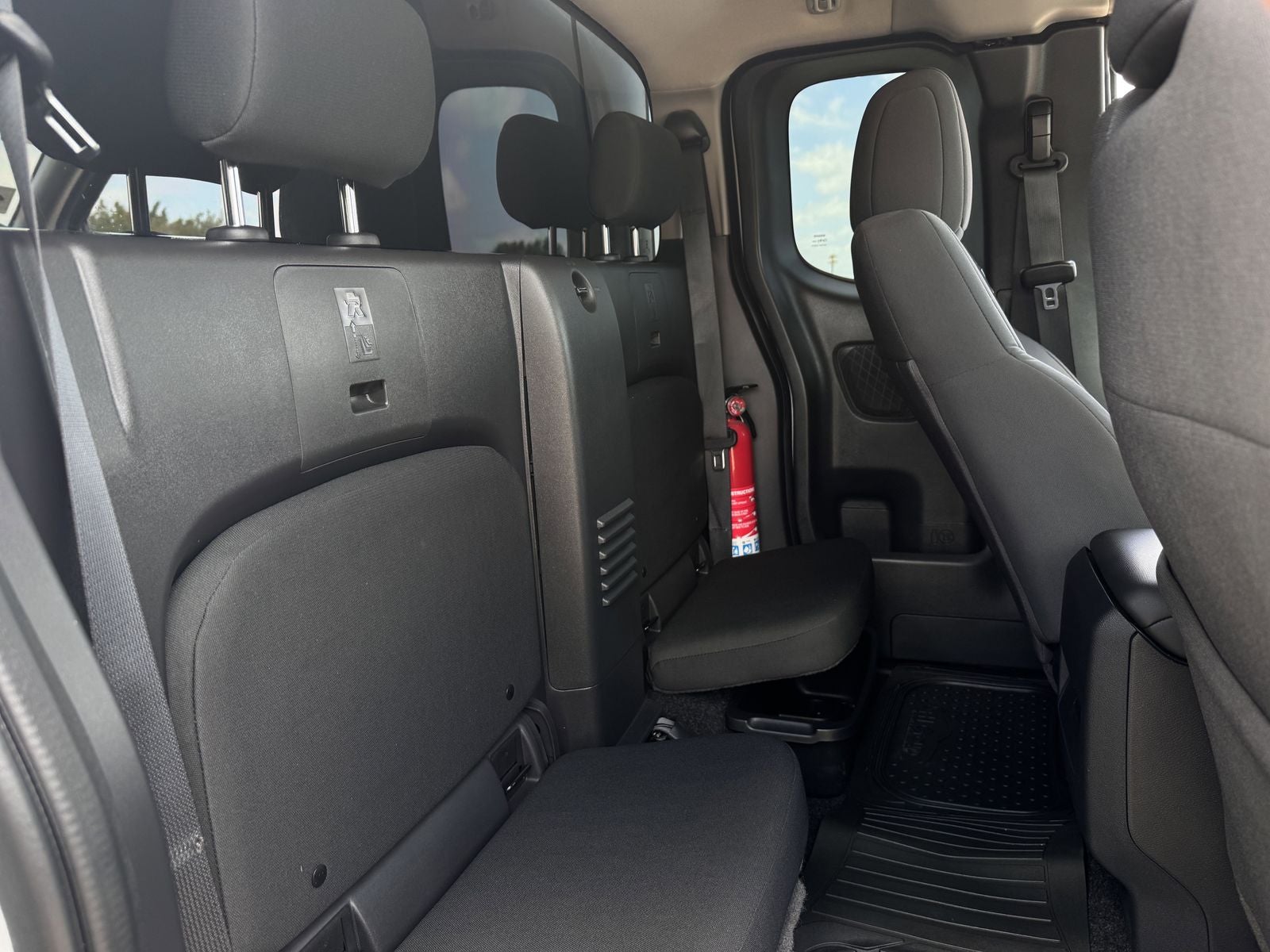 2023 Nissan Frontier S