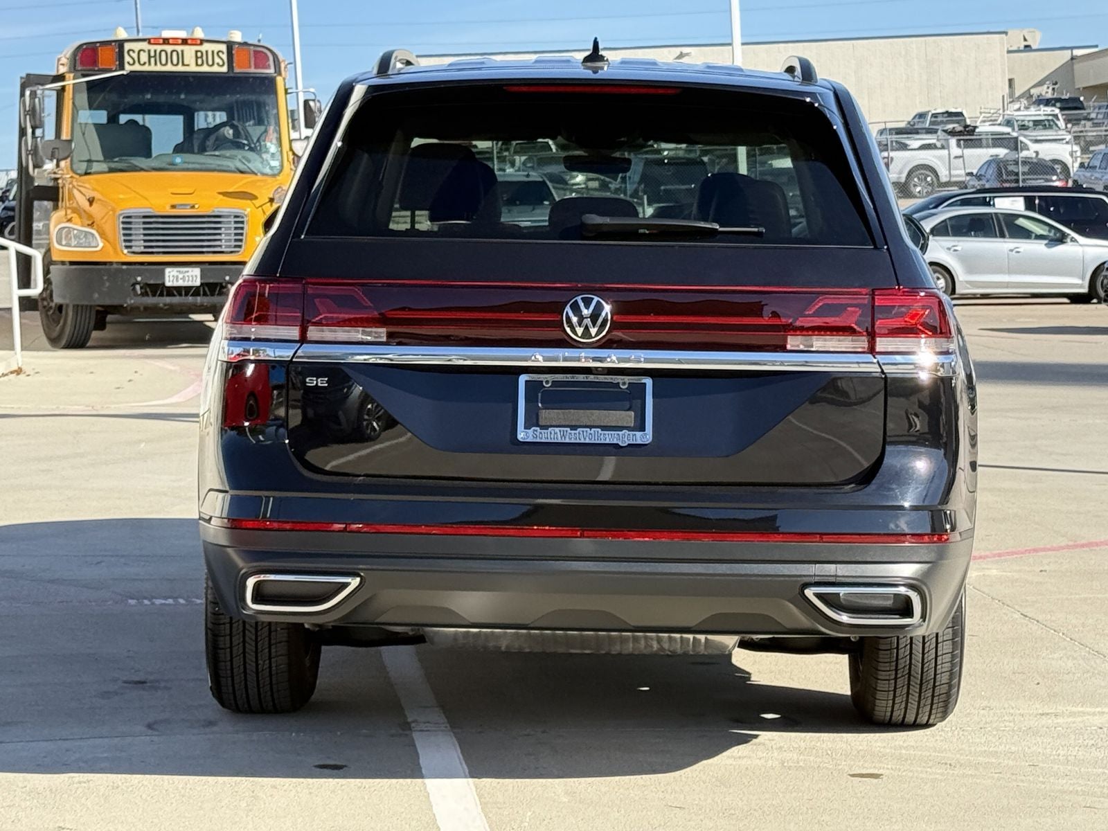 2025 Volkswagen Atlas 2.0T SE