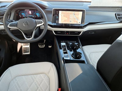 2025 Volkswagen Atlas Cross Sport 2.0T SEL Premium R-Line