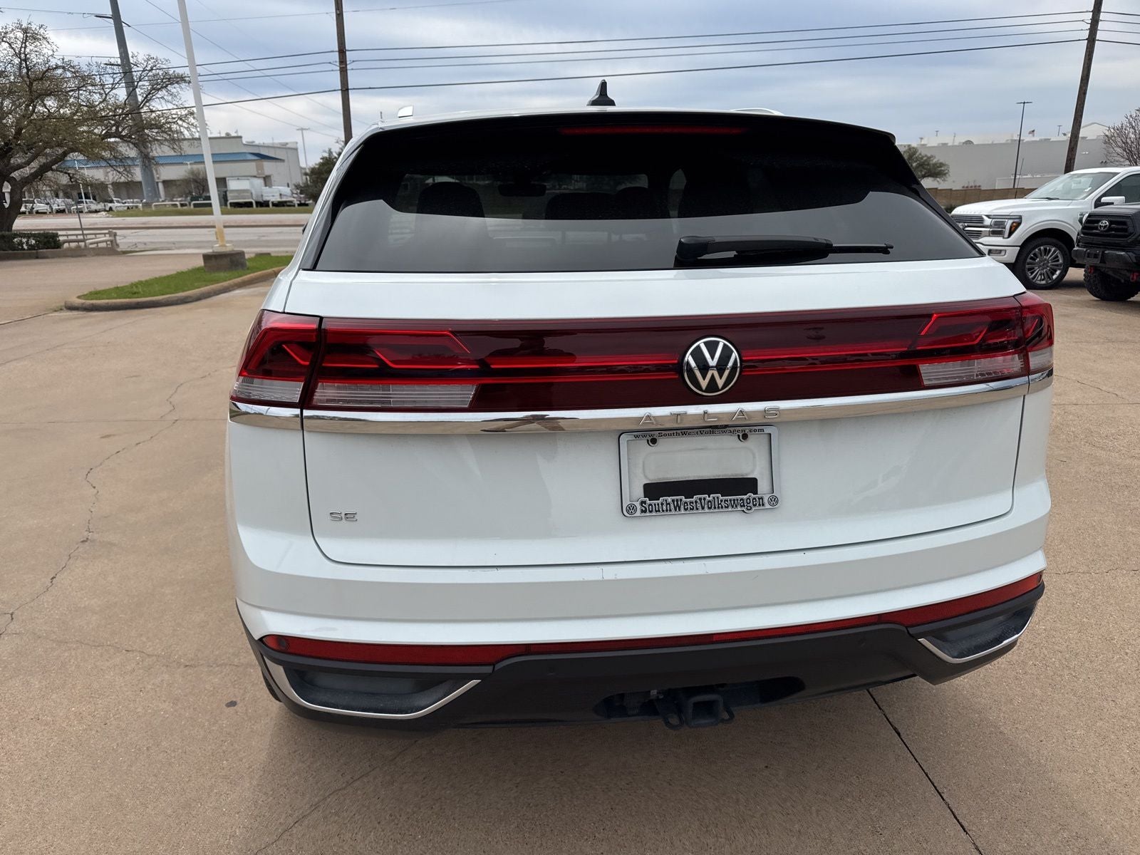2024 Volkswagen Atlas Cross Sport 2.0T SE w/Technology
