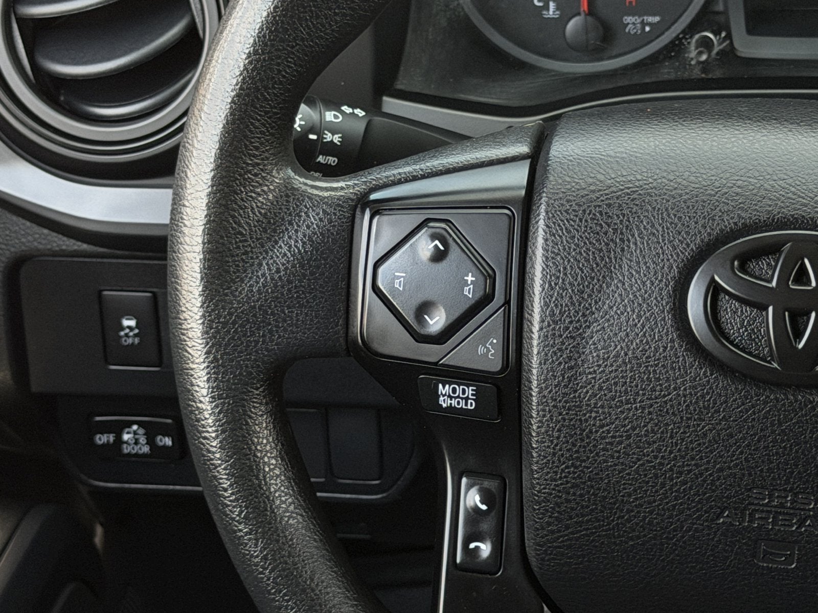 2022 Toyota Tacoma SR V6