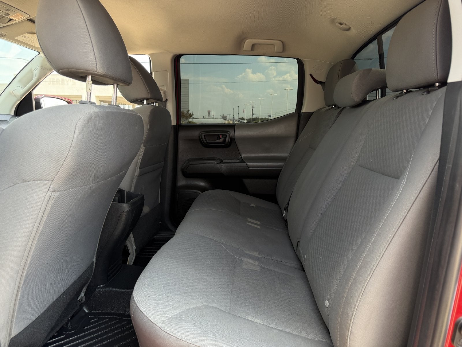 2022 Toyota Tacoma SR V6