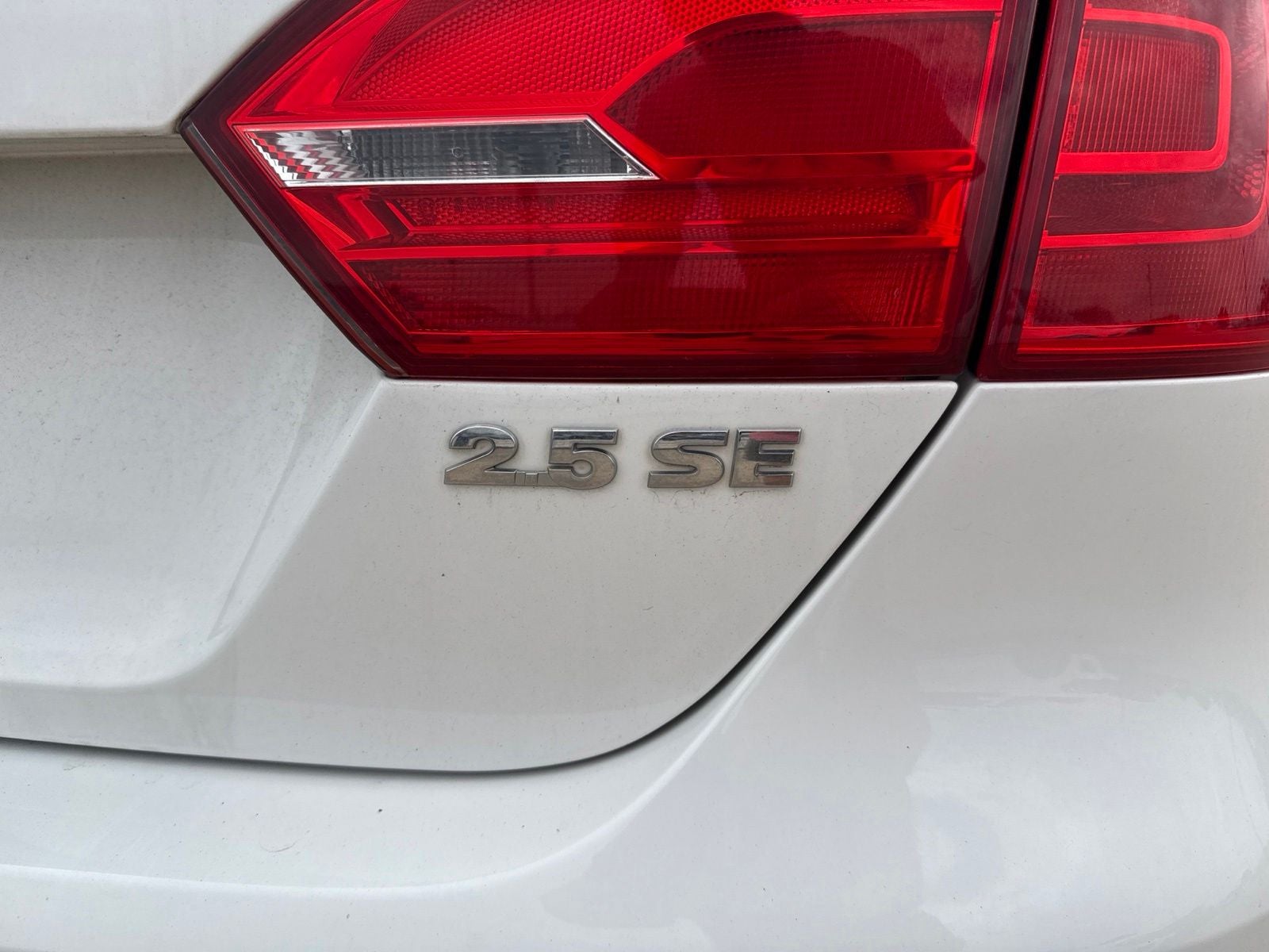 2013 Volkswagen Jetta 2.5L SE Convenience & Sunroof