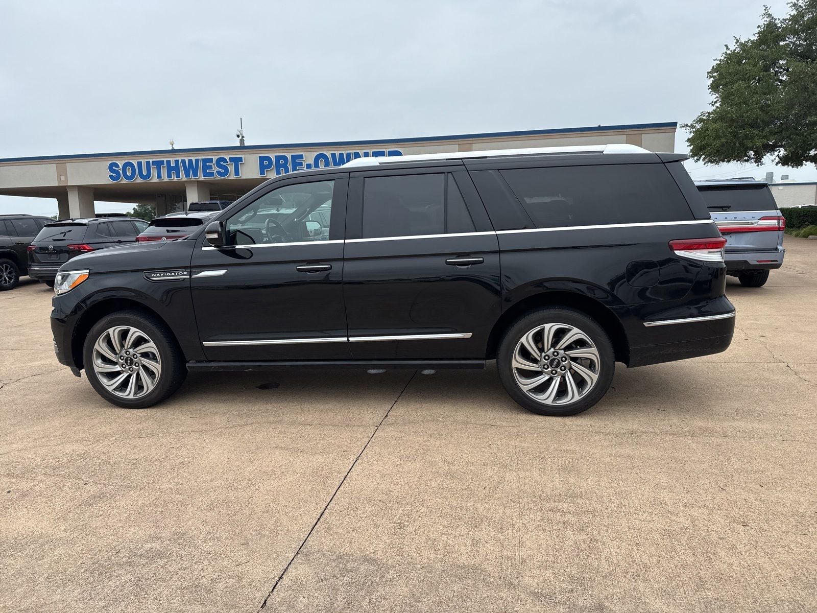 2022 Lincoln Navigator L Reserve