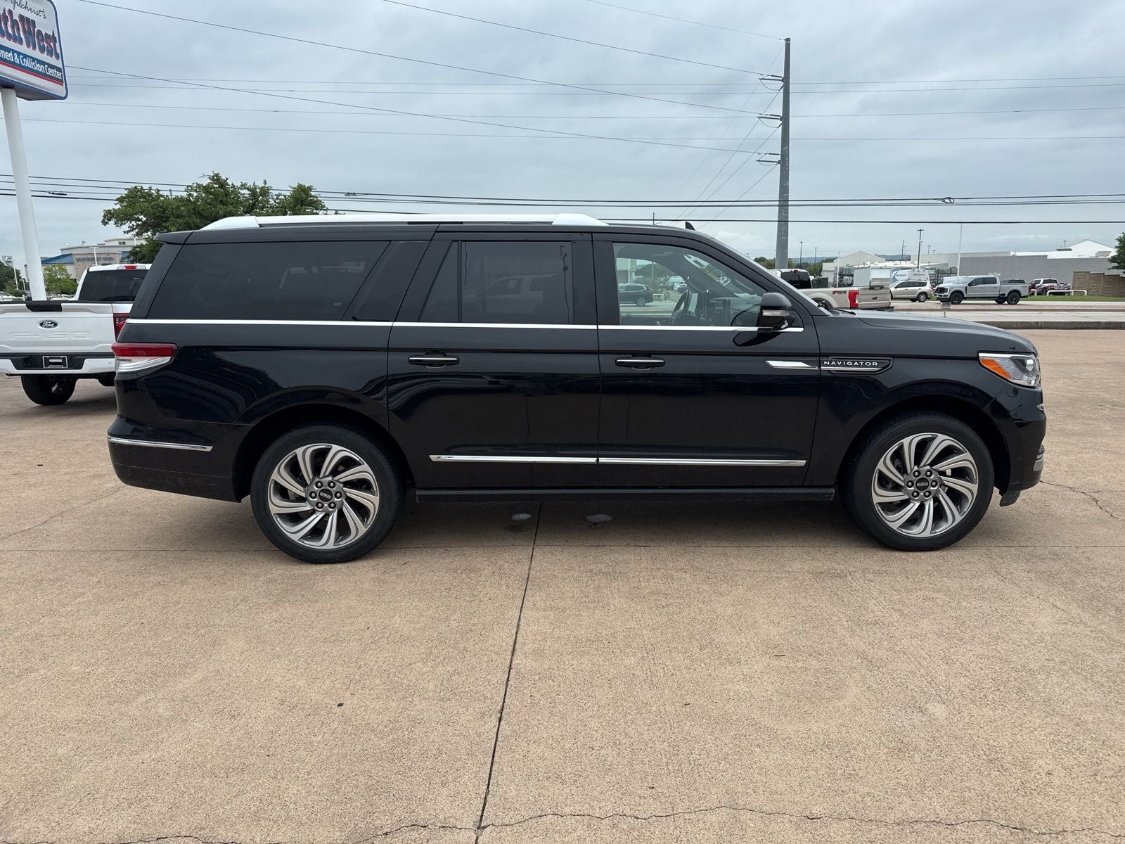 2022 Lincoln Navigator L Reserve